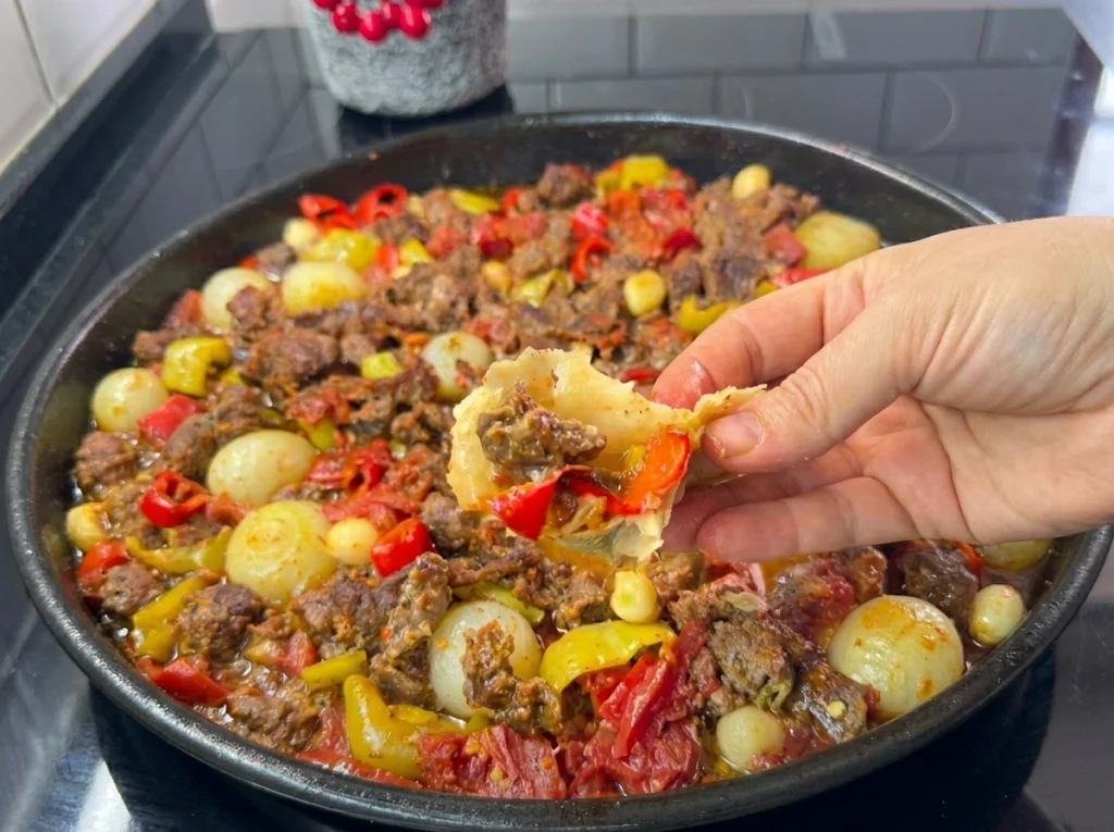 Belen Tava recipe – oven-baked beef tray with onions and spices